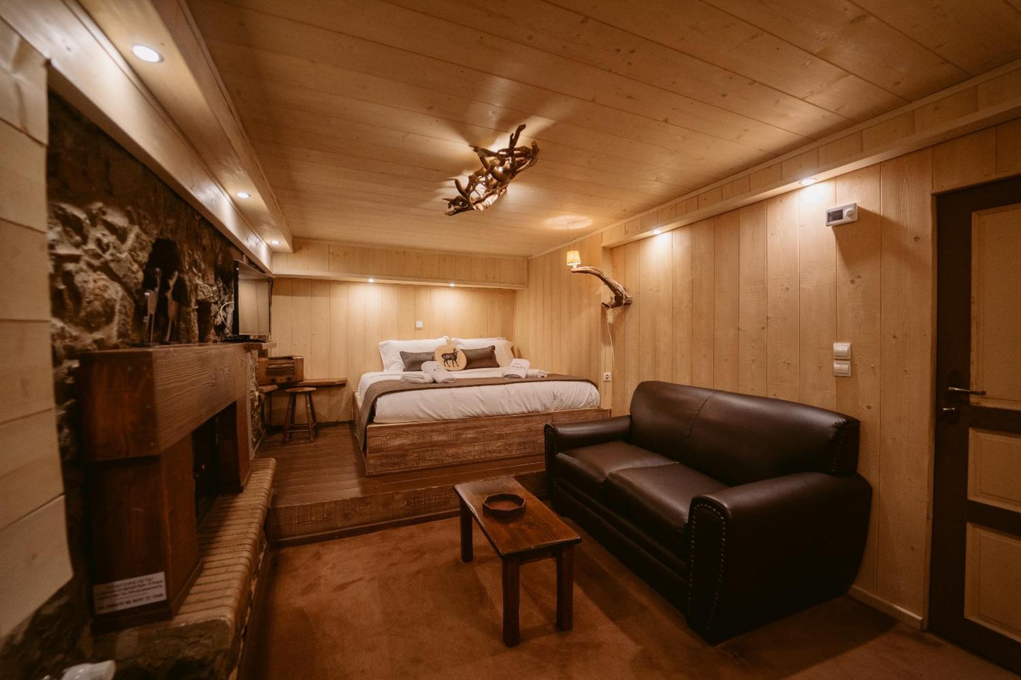Afanos Guesthouse Arachova Chambre photo