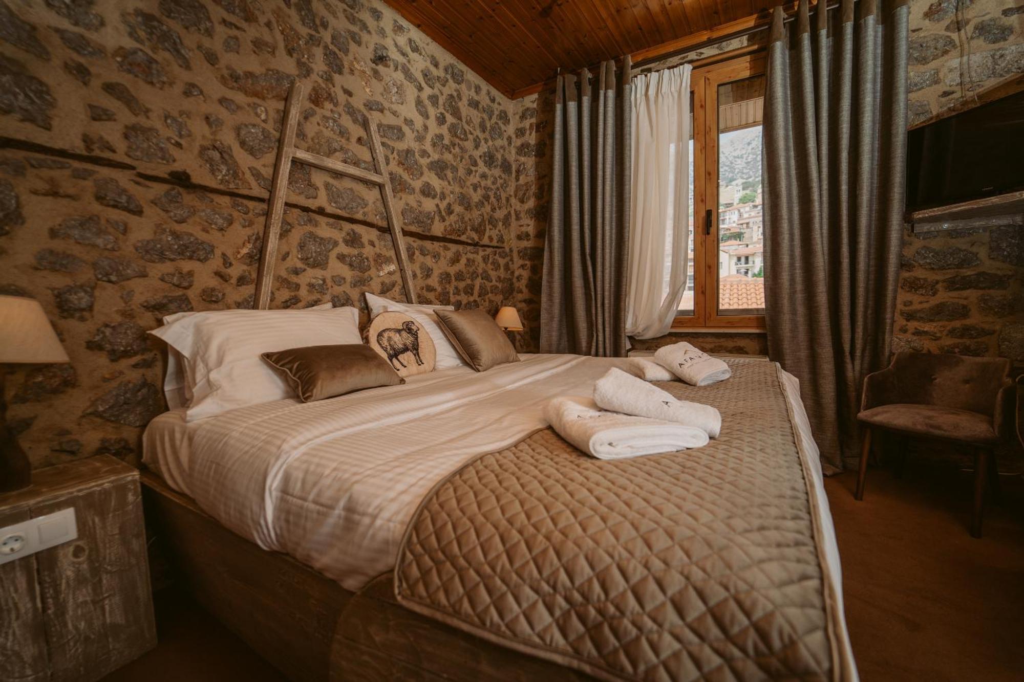 Afanos Guesthouse Arachova Extérieur photo